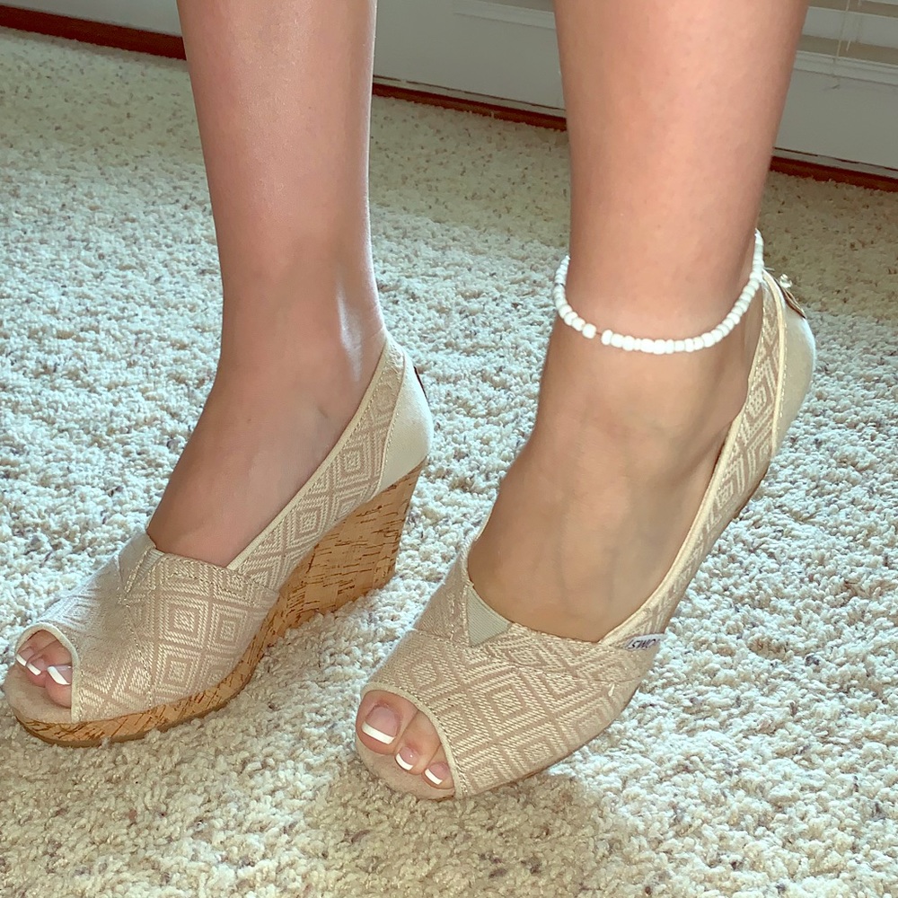 Tom’s Wedges, size 7 1/5